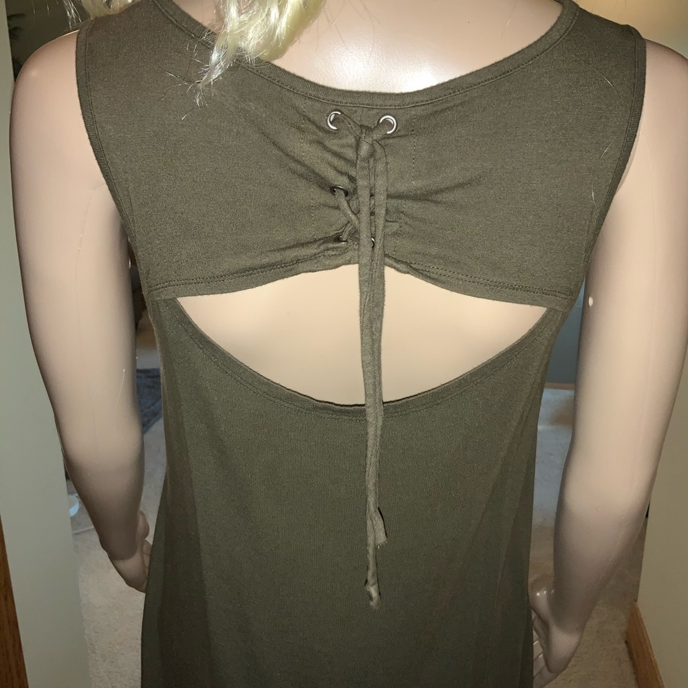 👗👗ALYA T-SHIRT DRESS WITH CUTOUT BACK - Picture 3 of 4